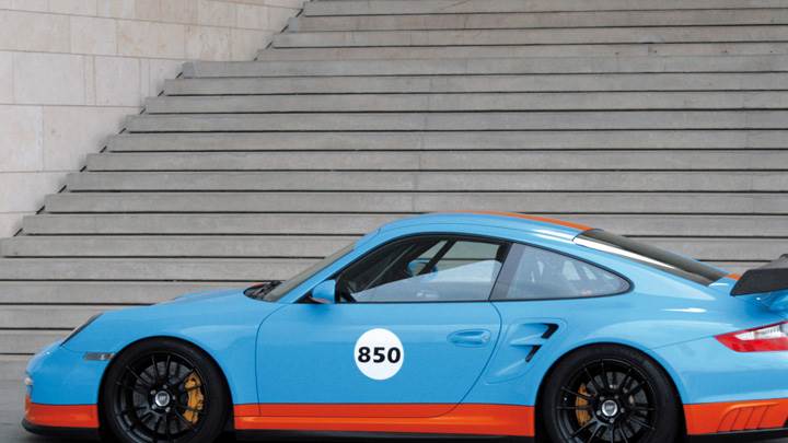 Side Pose Of Porsche 9ff 997 BT2 In Blue